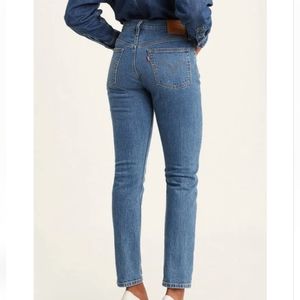 Levis 501 Skinny Med wash Distressed button fly Jeans